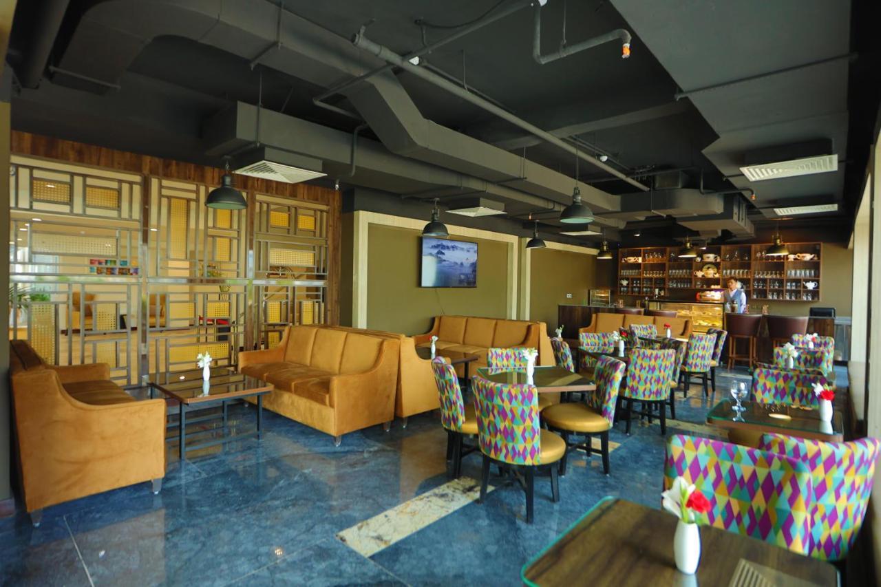 Ifq Hotel & Resort Исламабад Екстериор снимка