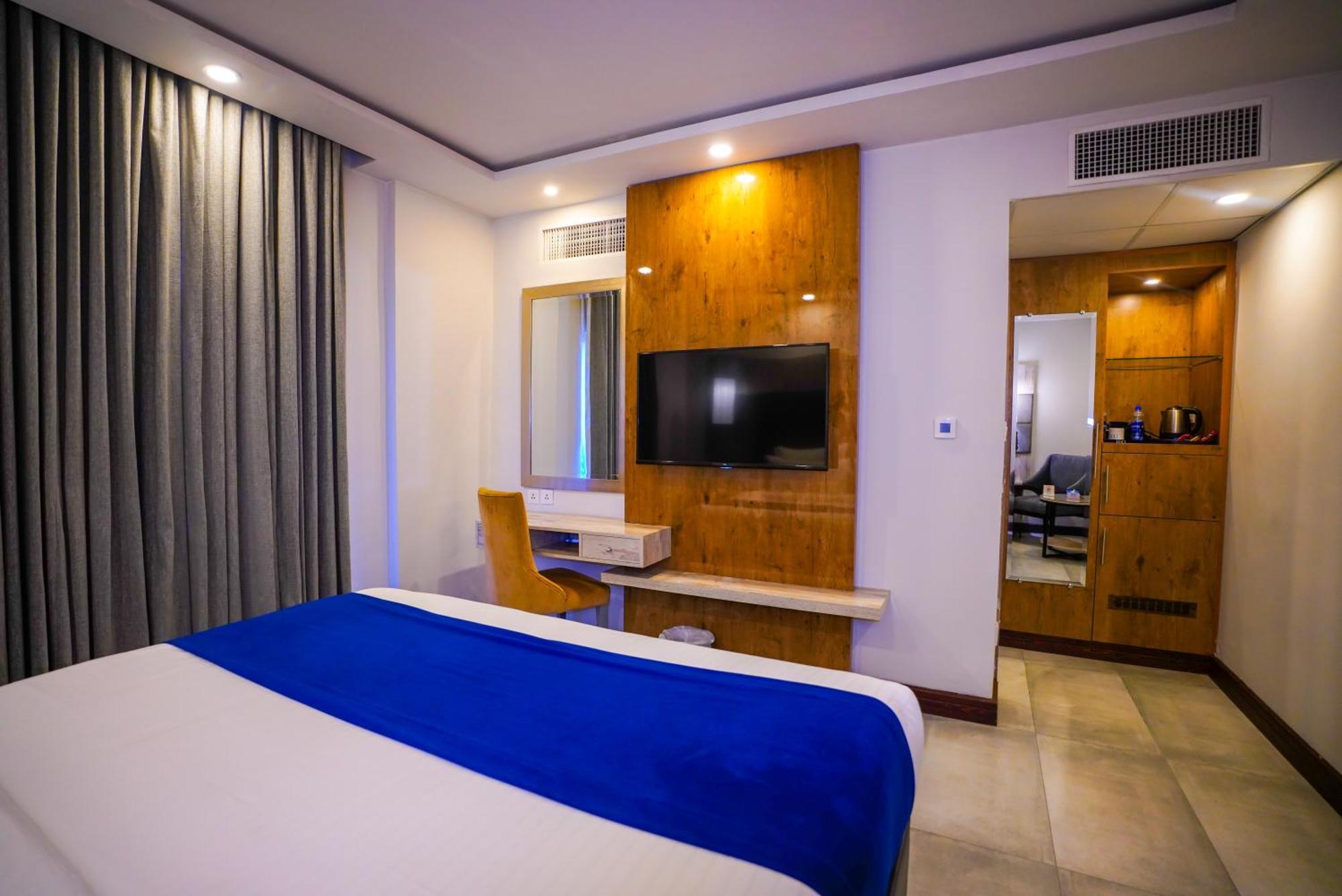 Ifq Hotel & Resort Исламабад Екстериор снимка
