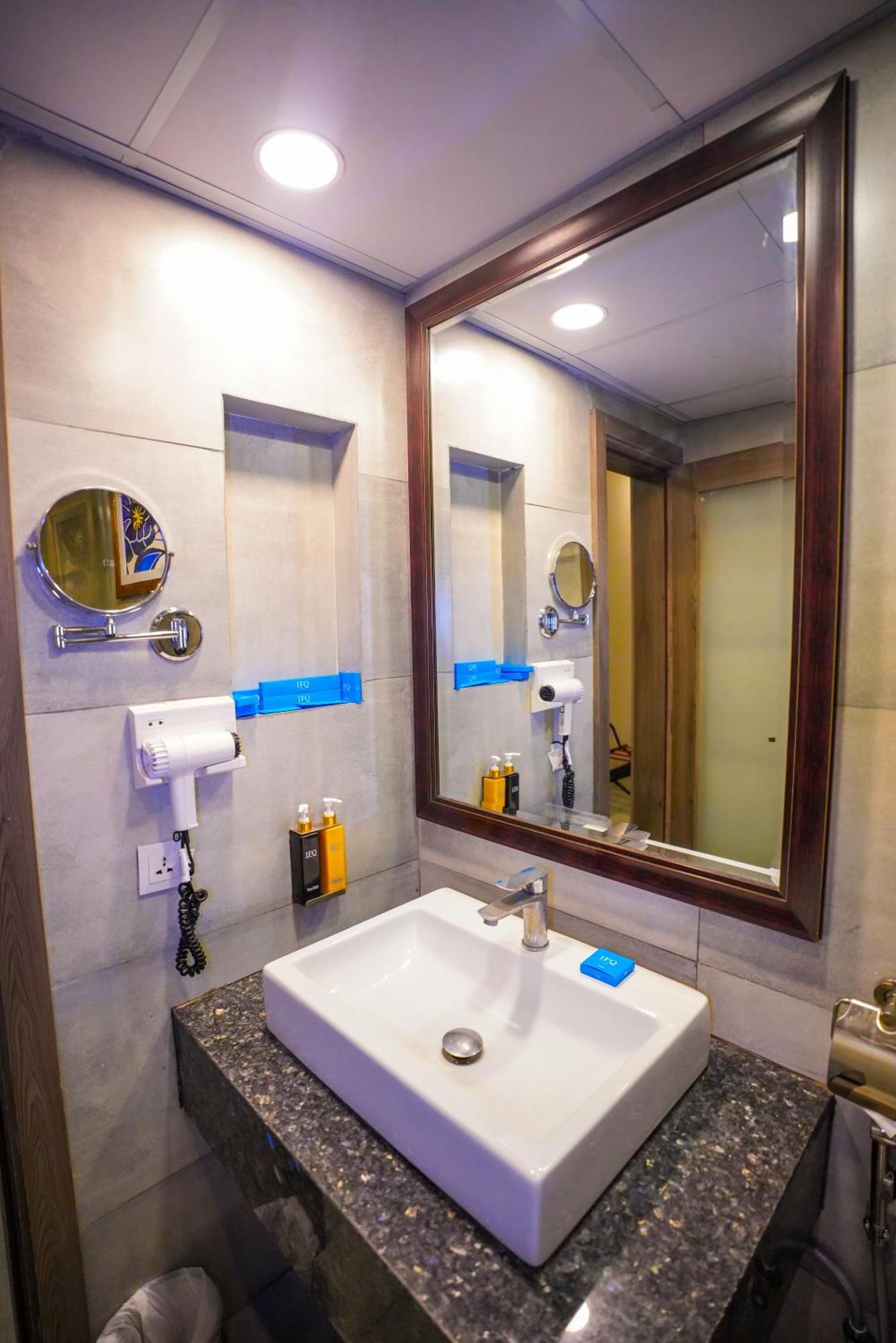 Ifq Hotel & Resort Исламабад Екстериор снимка