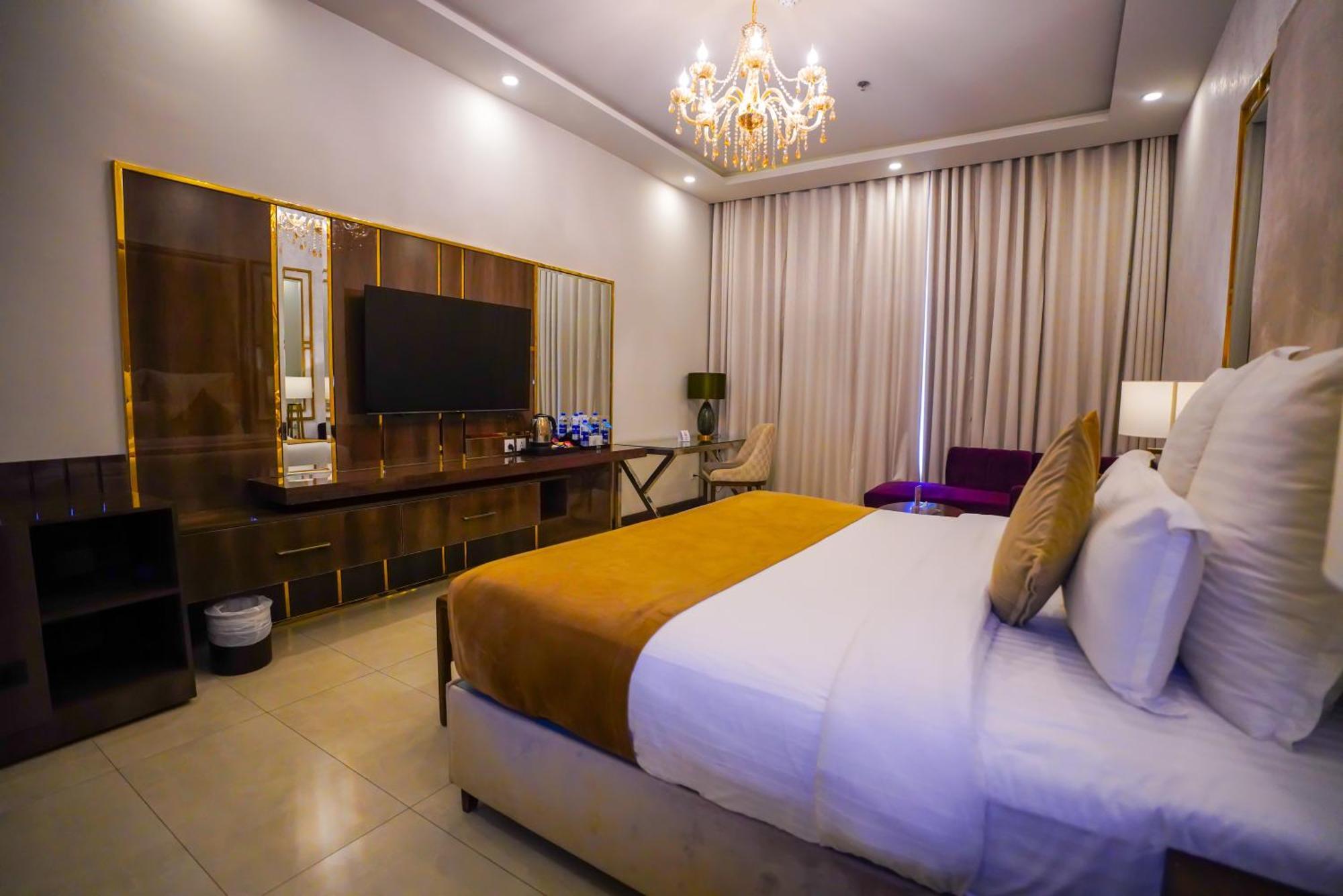 Ifq Hotel & Resort Исламабад Екстериор снимка