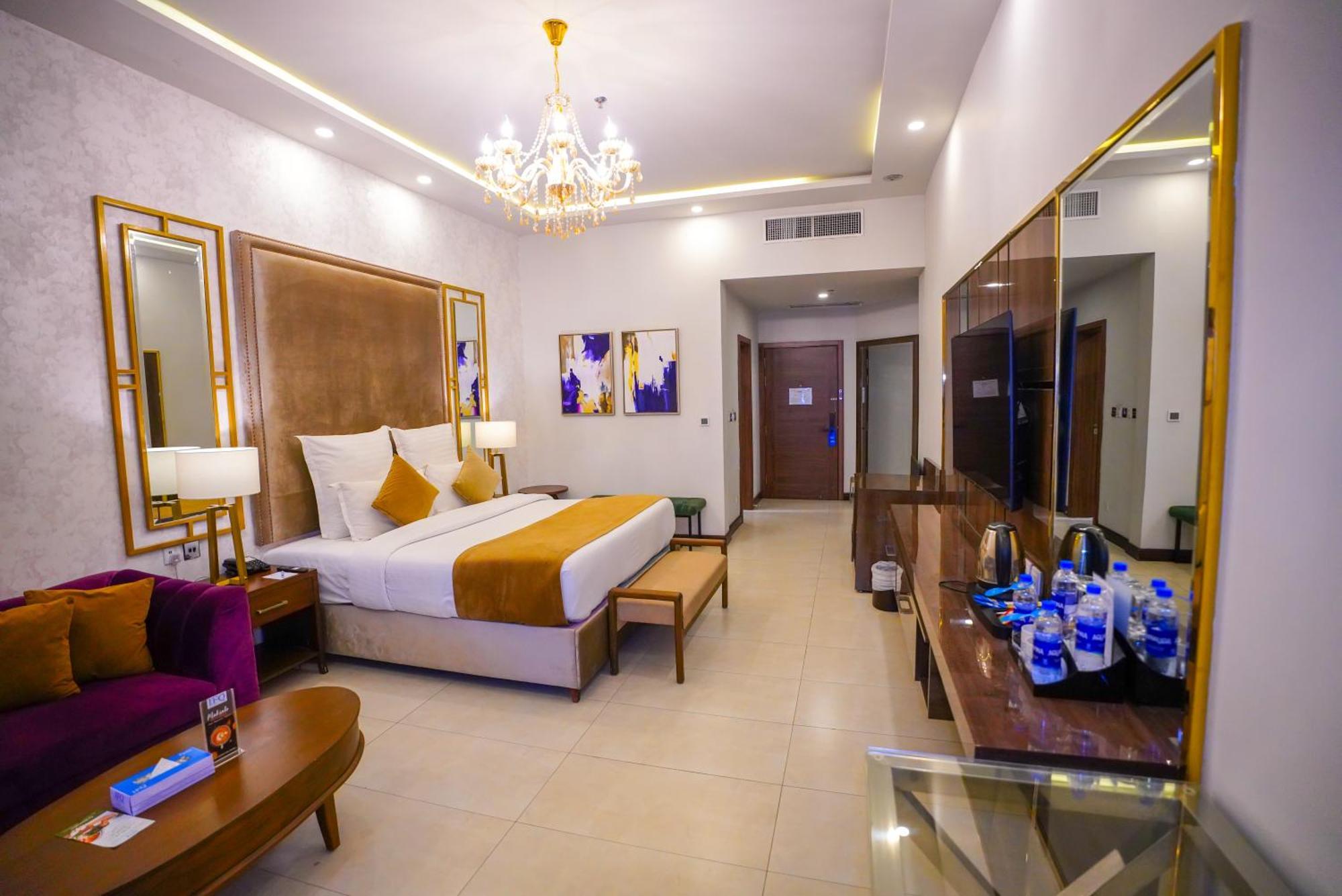 Ifq Hotel & Resort Исламабад Екстериор снимка