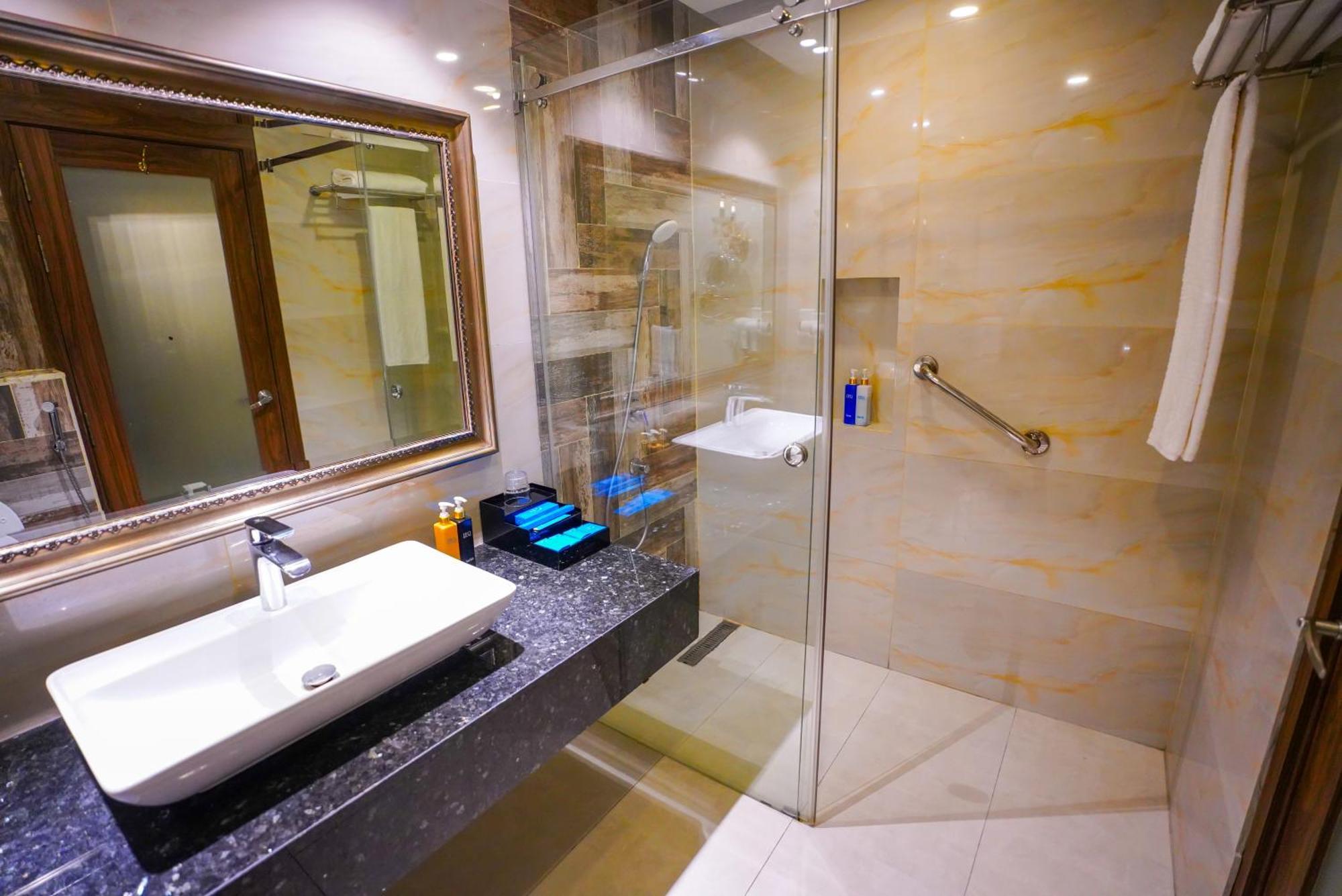 Ifq Hotel & Resort Исламабад Екстериор снимка