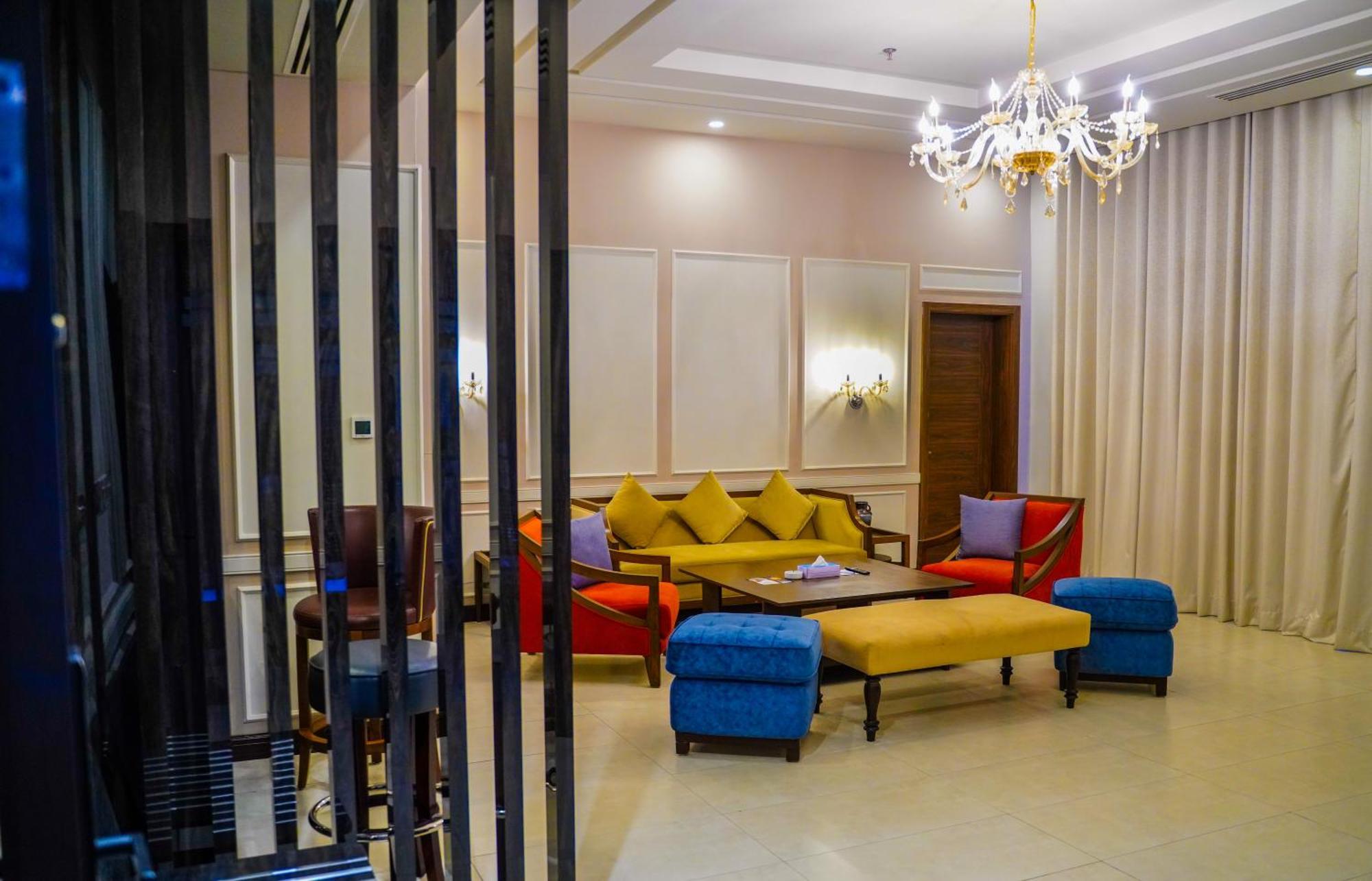Ifq Hotel & Resort Исламабад Екстериор снимка