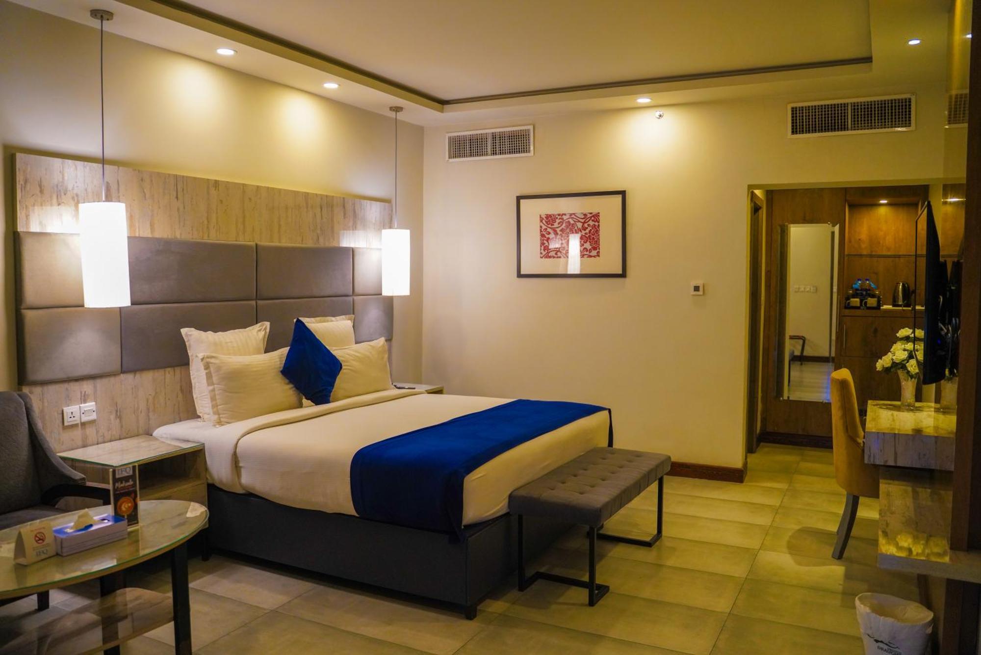 Ifq Hotel & Resort Исламабад Екстериор снимка